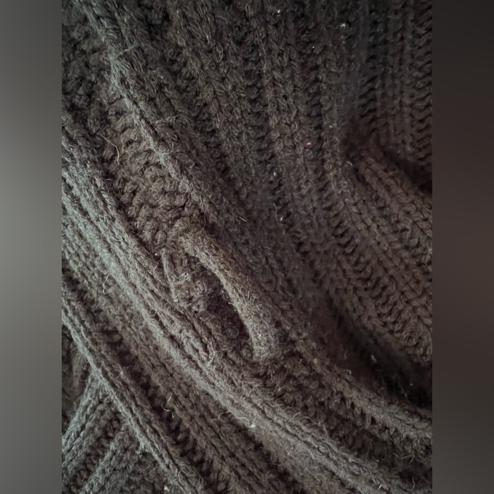 Carol Rose ruffled sweater - Picture 3 of 5
